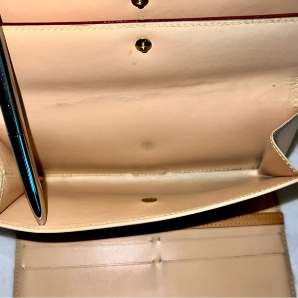 Louis Vuitton Takaski Murakami White and Multicolor Porte Tresor Monogra… - Picture 10 of 15